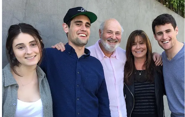 A família Reiner: Romy, Nick, Rob, Michelle e Jake