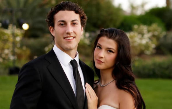 Phoebe Gates e Chaz Flynn