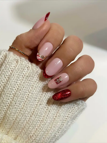 Manicura natalícia é pirosa? No Natal tudo é permitido...