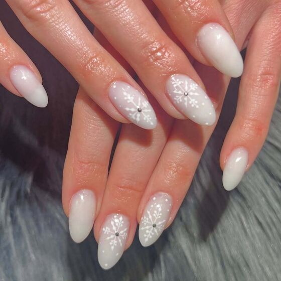 Manicura natalícia é pirosa? No Natal tudo é permitido...