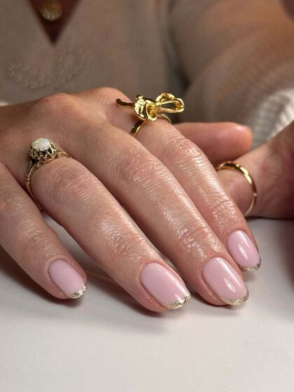 Manicura natalícia é pirosa? No Natal tudo é permitido...