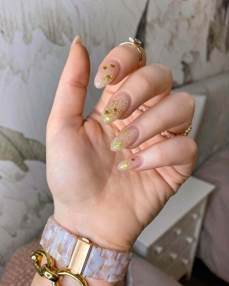 Manicura natalícia é pirosa? No Natal tudo é permitido...