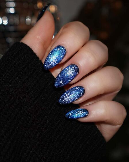 Manicura natalícia é pirosa? No Natal tudo é permitido...