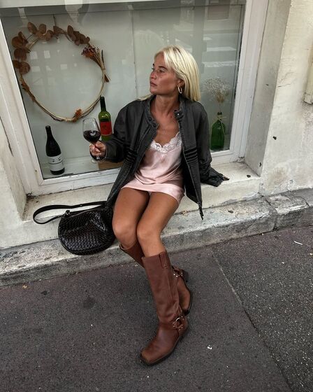 'Biker boots' e saias: a dupla perfeita