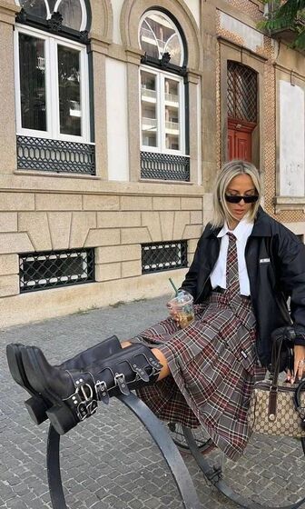 'Biker boots' e saias: a dupla perfeita