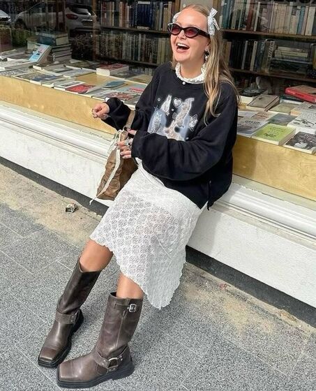 'Biker boots' e saias: a dupla perfeita