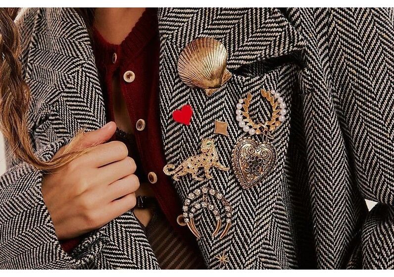 Nem brincos, nem colares, nem anéis... Conheça o acessório que dá um 'twist' especial a qualquer visual