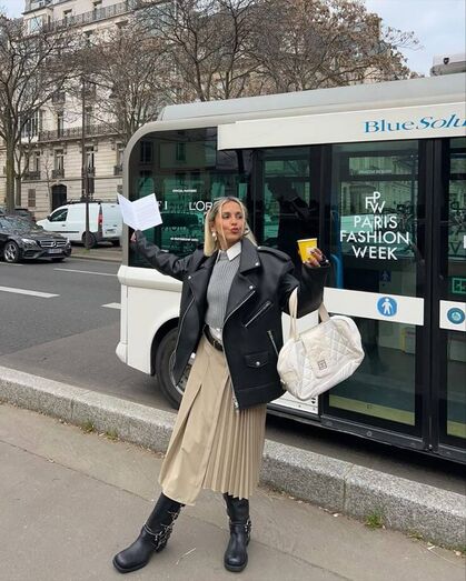 'Biker boots' e saias: a dupla perfeita