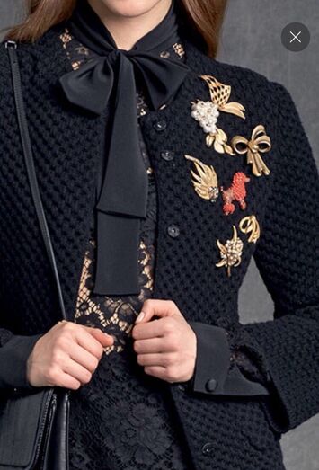 Nem brincos, nem colares, nem anéis... Conheça o acessório que dá um 'twist' especial a qualquer visual