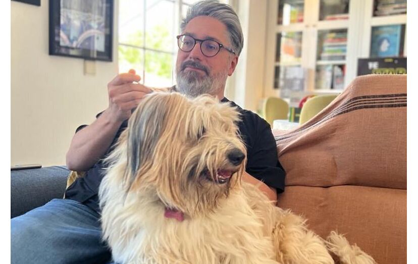 Quem é a cadela Chiclete que parece ter pressentido o AVC do dono, Nuno Markl?