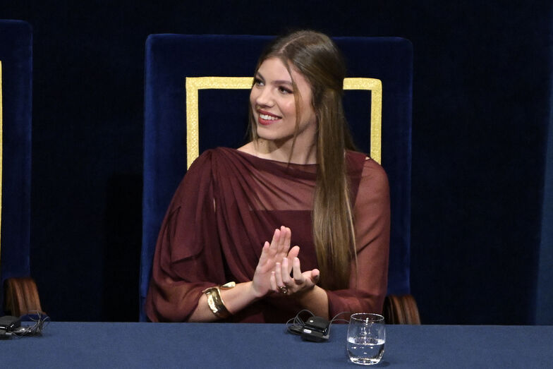 Infanta Sofia conquista Portugal e deixa reis de Espanha