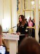 Victoria Beckham recebe prémio de moda em Paris