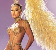 Carnaval do Brasil testa padrões com mulheres e a sua beleza