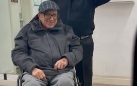 Cândido Mota reaparece em público muito debilitado