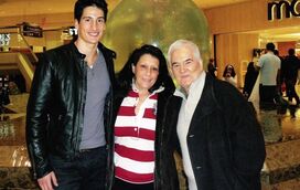 "Não era amor": Amiga de Carlos Castro relata últimos momentos do cronista e aponta o dedo a Renato Seabra