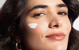 Pele madura? Os cinco produtos de ouro para incluir na sua rotina