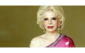 Lili Caneças faz despedida emotiva de um amigo muito especial da missa aos domingos em Cascais