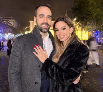 Ágata Rodrigues foi trabalhar no réveillon da ilha da Madeira e veio de lá noiva e com anel no dedo