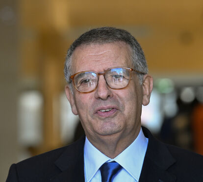 António José Seguro, o novo Presidente da República, à chegada à Assembleia da República