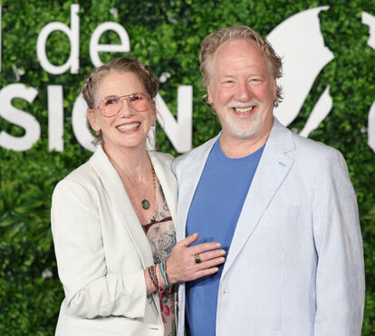 Atriz de 'Uma Casa na Pradaria' apoia o marido, acusado de abusos sexuais durante rodagem de série