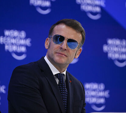 Saiba o que esconde Emmanuel Macron por detrás dos óculos de sol