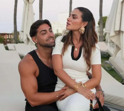 Ele também viaja, usa malas de marca e até conduz um Lamborghini! Como Daniel Gregório está a tentar reconstruir a imagem de vida de luxo que tinha com Liliana Filipa