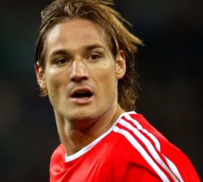 22 anos de saudades! Noite de emoções no estádio da Luz por causa do último sorriso de Miklos Fehér