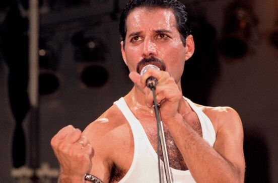  Freddie Mercury