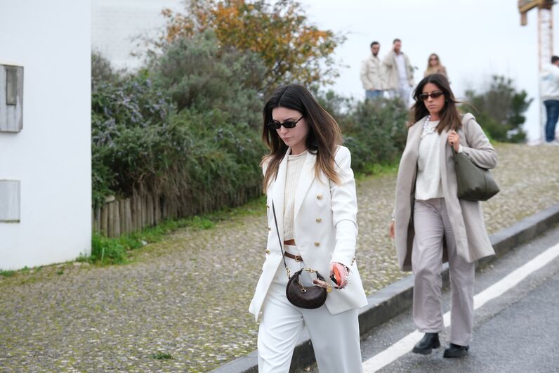 Cerimónias fúnebres de Maycon Douglas atraem multidões e comoção