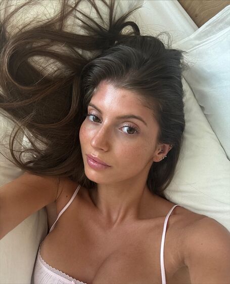 Clara Ramos e Mick Schumacher vistos em Maiorca, propriedade da família Schumacher