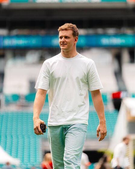 Mick Schumacher e Clara Ramos em Maiorca, na propriedade da família Schumacher