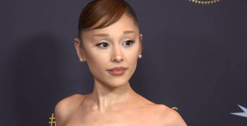 Ariana Grande em risco de vida? Anorexia, doença ou adesão à moda das 'Heroin chic' extremamente magras dos anos 80 e 90?