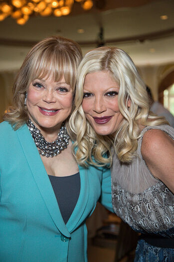 Candy e a filha, Tori Spelling