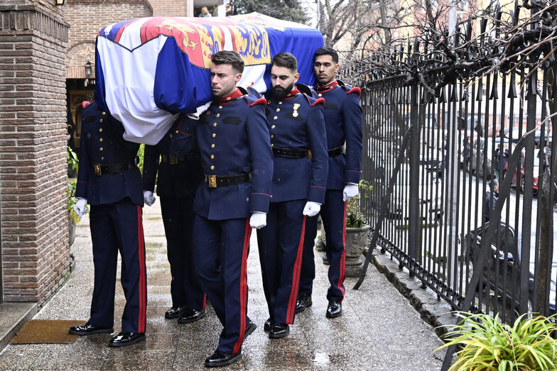 Funeral da irmã da rainha Sofia com a presença das netas