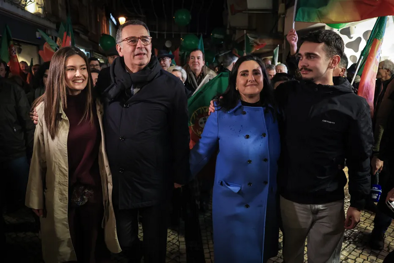 António José Seguro com a mulher, Margarida, e os dois filhos