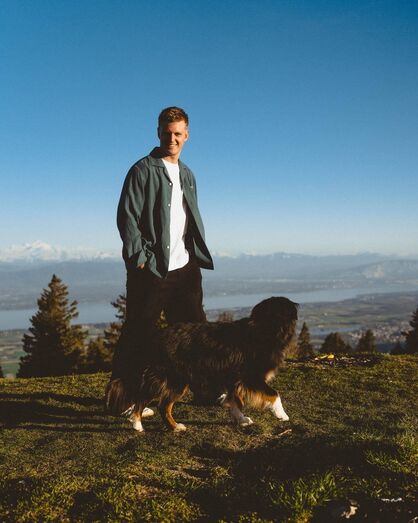 Mick Schumacher surge com Clara Ramos em Maiorca