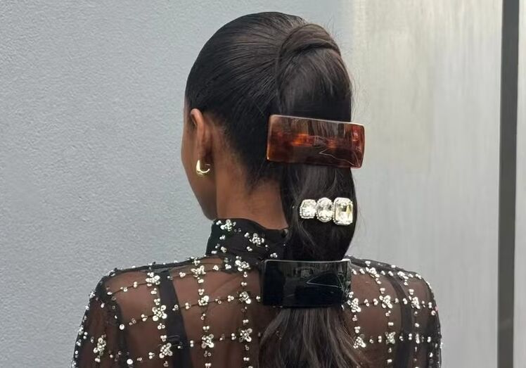 As tendências de cabelo para 2026 incluem coloração e penteados