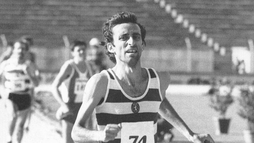 Fernando Mamede, figura do atletismo nacional, em competição