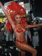 Juliana Paes brilha na Viradouro no Carnaval do Rio com energia e presença marcantes