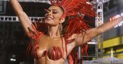 Juliana Paes brilha no Carnaval do Rio com presença eletrizante na Viradouro.
