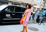 Solange Knowles marca presença na Semana de Moda de Nova Iorque com um visual vibrante