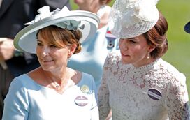 O plano (não tão) secreto da mãe de Kate Middleton para a tornar na próxima rainha de Inglaterra