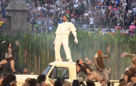 O 'show' de que todos falam: veja Bad Bunny a atuar no intervalo do Super Bowl