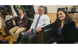 As imagens do casal Tozé e Margarida nos bastidores da noite eleitoral em que Seguro foi eleito Presidente