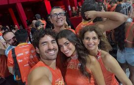 "Aproveitar cada segundo, cada respiração": José Condessa diverte-se com Luisinha Oliveira (e os sogros) no Carnaval no Brasil