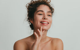 Adeus às manchas! Três produtos milagrosos para um rosto mais uniforme e rejuvenescido