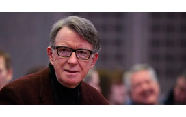 Mais um "poderoso" detido por causa dos Ficheiros Epstein! Depois do ex-príncipe André, antigo embaixador britânico preso no Reino Unido