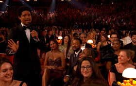 Apresentador dos Grammy imita Trump e faz piada com ida de Nicki Minaj à Casa Branca