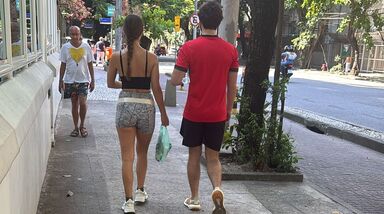 Tudo a nu: Mariana Monteiro namora no Rio de Janeiro com o eurodeputado socialista Bruno Gonçalves  