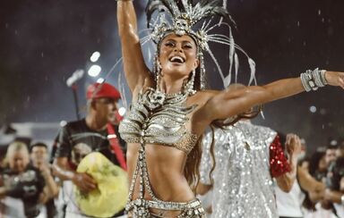 Juliana Paes brilha no Carnaval do Rio: veja o regresso triunfante da rainha de bateria da Viradouro